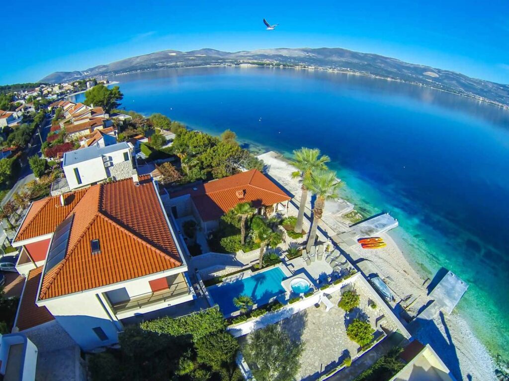 Palm-Tree-Villa,-Slatine,-Ciovo,-Trogir,-Split-Riviera-(10)