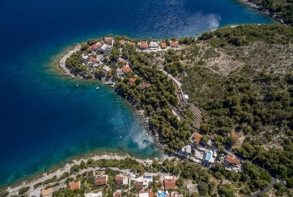 Puninak - Beach under Villas