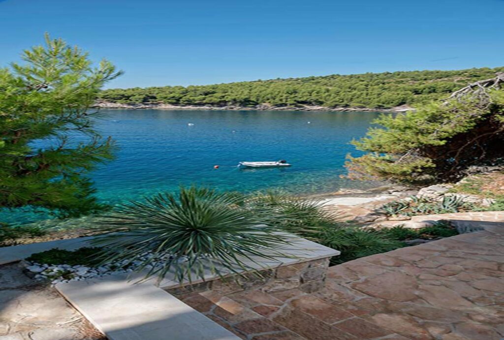 Villa-Panorama,-Sumartin-Bay,-Brac-Island-(1)