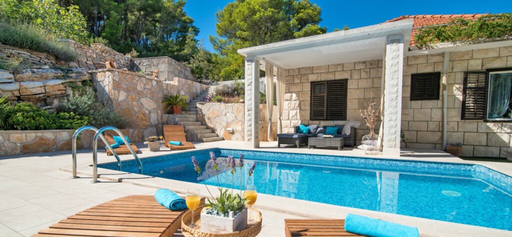 Villa Sinatra, Sumartin Bay, Brac Island 5