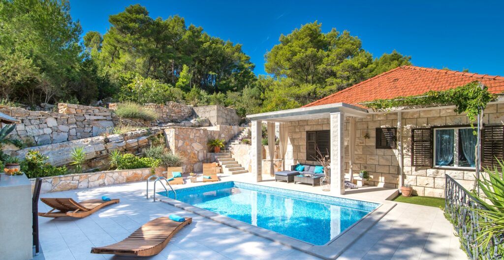 Villa Sinatra, Sumartin Bay, Brac Island 7