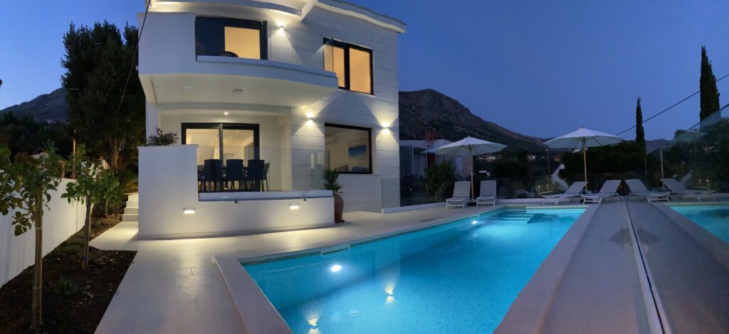 Villa Turquoise, Mlini Bay, Dubrovnik Pool Evening