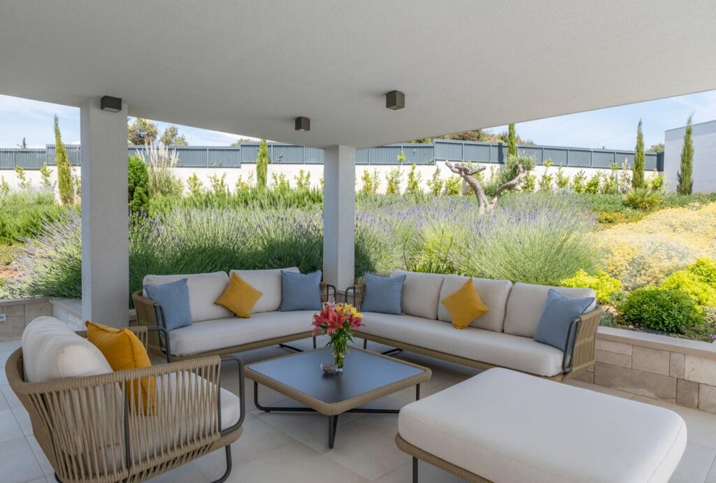 Villa-Lucia,-Skrip,-Brac-Island-(12)